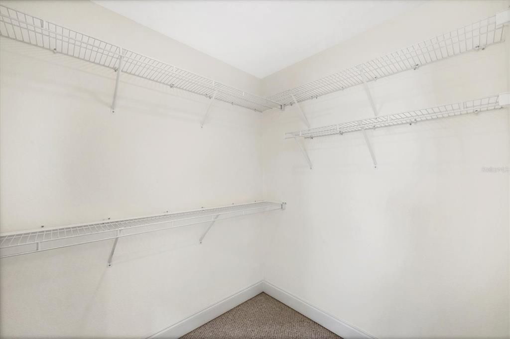 Под контрактом: $275,000 (3 спален, 2 ванн, 2287 Квадратных фут)