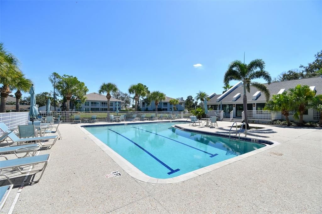 For Sale: $379,000 (2 beds, 2 baths, 1083 Square Feet)