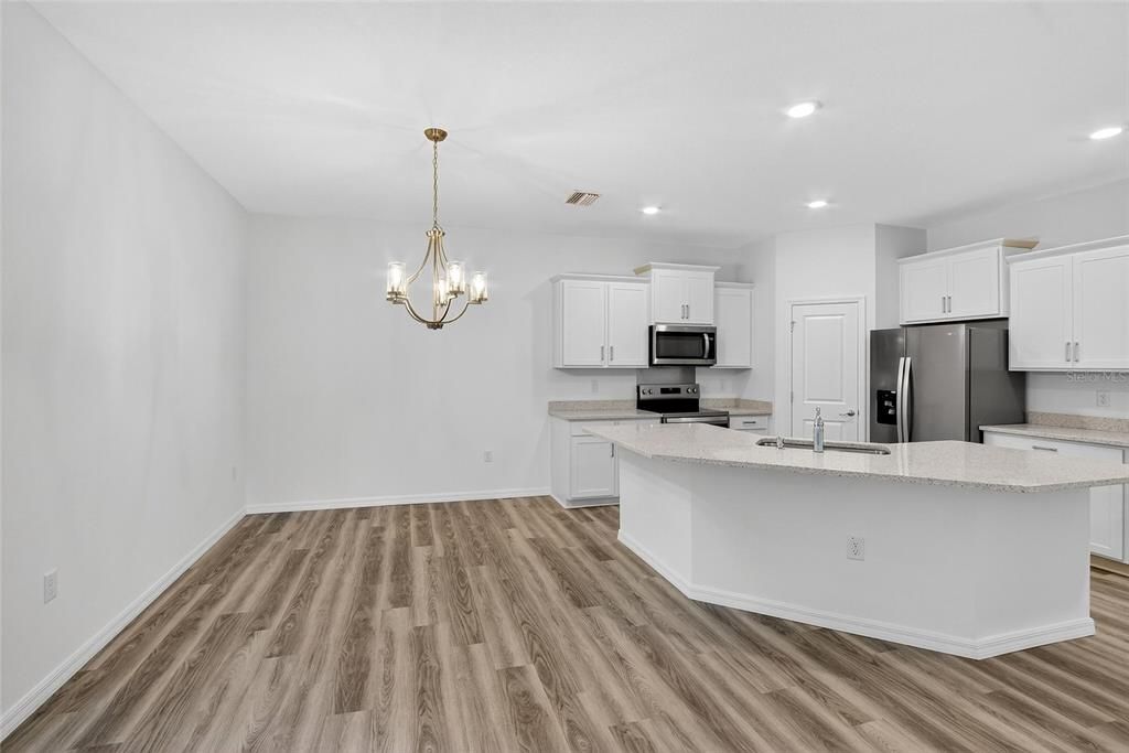 出租: $2,625 (3 贝兹, 2 浴室, 1565 平方英尺)