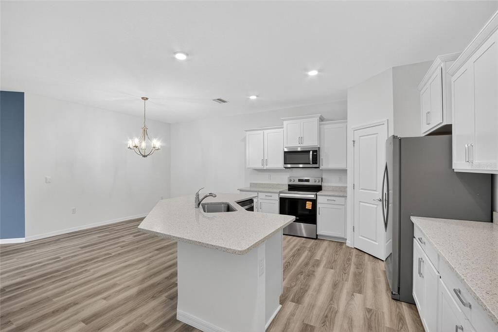 出租: $2,625 (3 贝兹, 2 浴室, 1565 平方英尺)