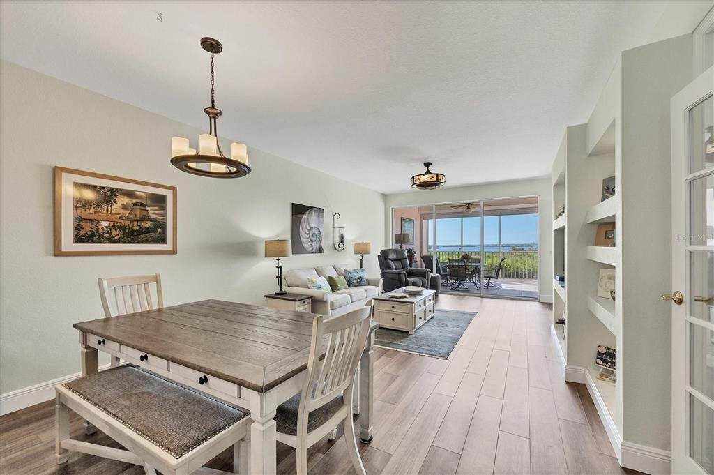 待售: $550,000 (2 贝兹, 2 浴室, 1456 平方英尺)