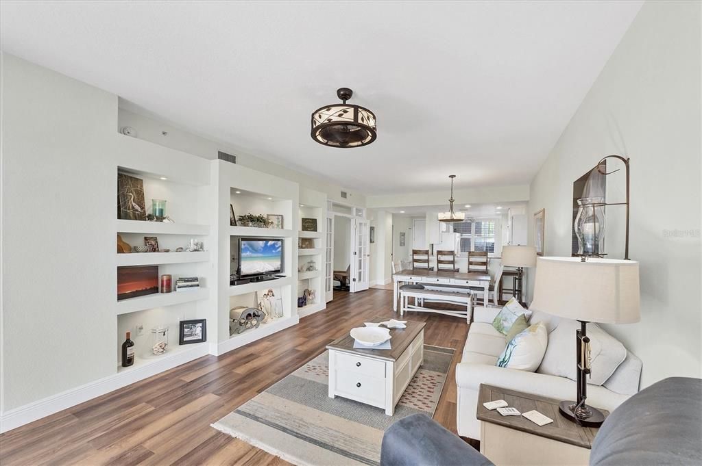 待售: $550,000 (2 贝兹, 2 浴室, 1456 平方英尺)