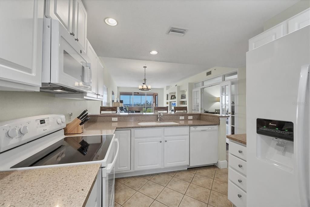 待售: $550,000 (2 贝兹, 2 浴室, 1456 平方英尺)