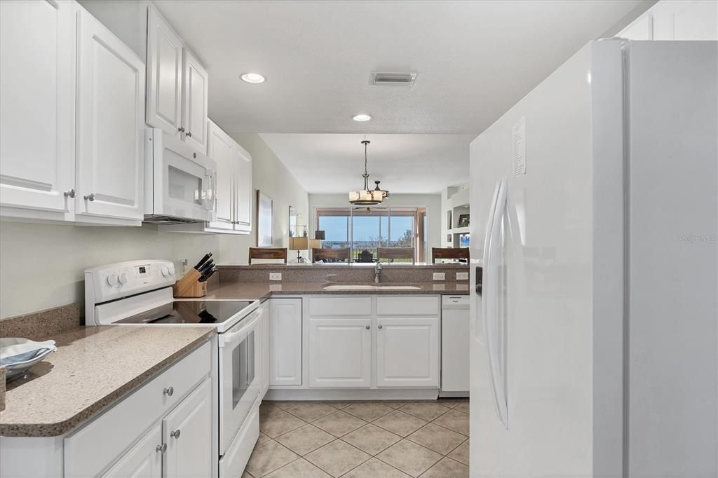 待售: $550,000 (2 贝兹, 2 浴室, 1456 平方英尺)