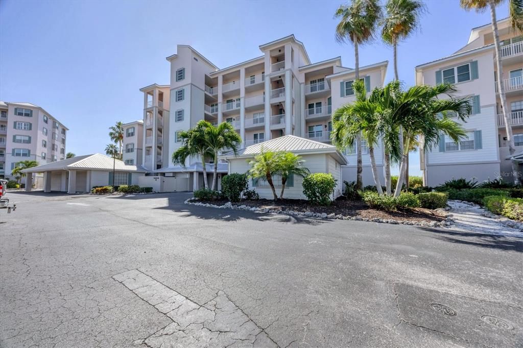 待售: $550,000 (2 贝兹, 2 浴室, 1456 平方英尺)