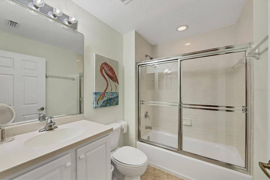 待售: $550,000 (2 贝兹, 2 浴室, 1456 平方英尺)