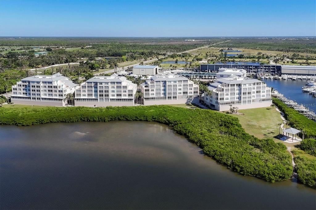 待售: $550,000 (2 贝兹, 2 浴室, 1456 平方英尺)