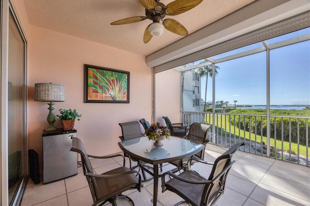 待售: $550,000 (2 贝兹, 2 浴室, 1456 平方英尺)