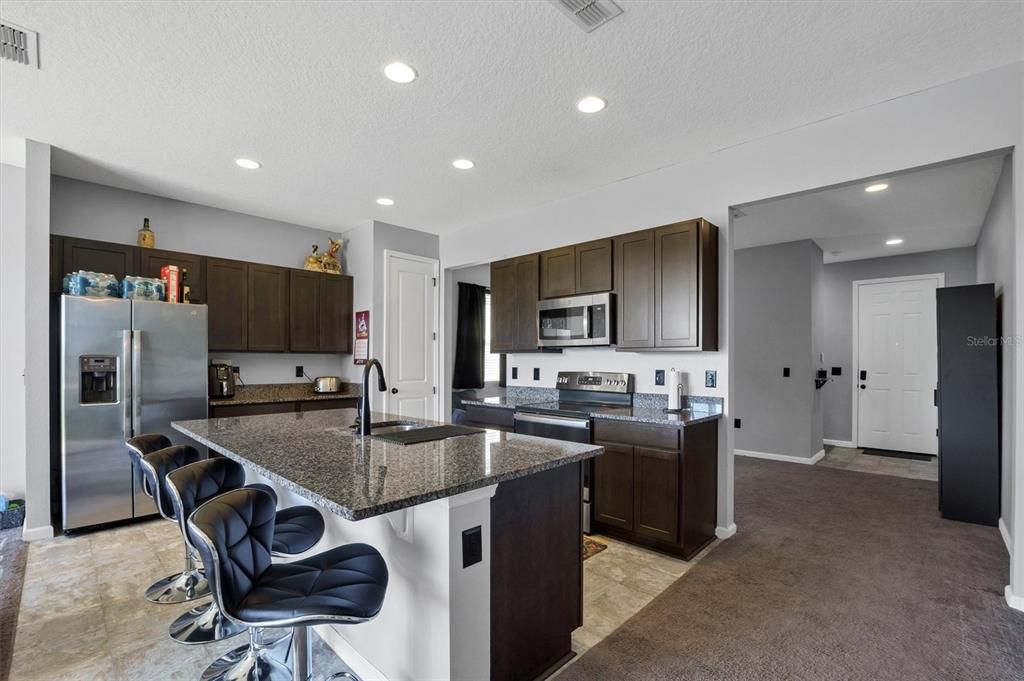 На продажу: $274,000 (2 спален, 2 ванн, 1530 Квадратных фут)