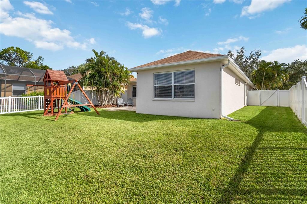 待售: $575,000 (3 贝兹, 2 浴室, 2073 平方英尺)