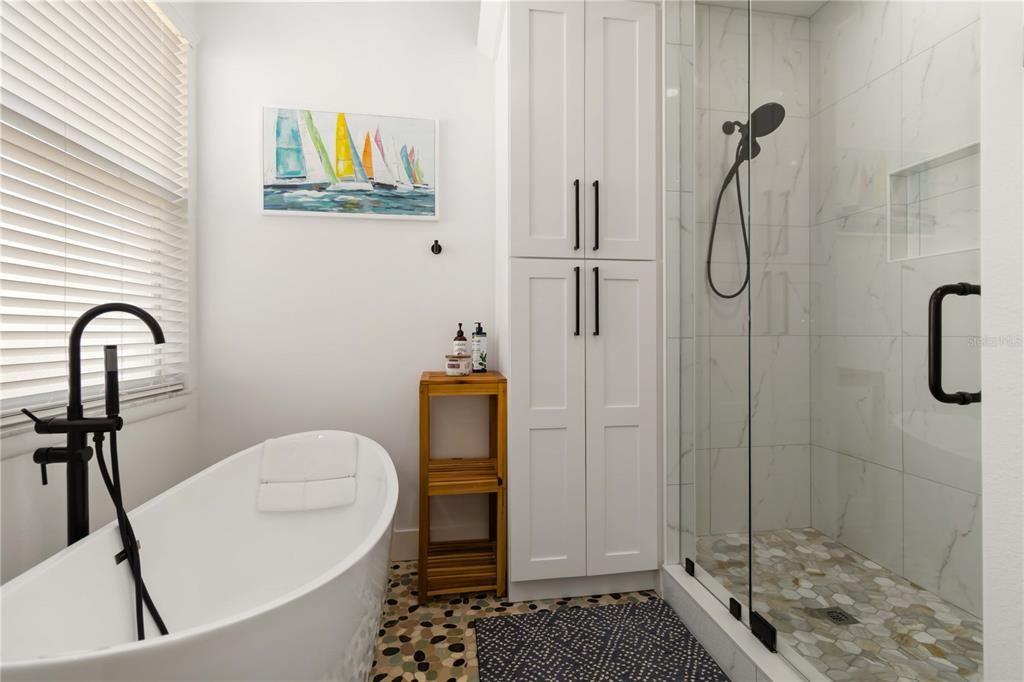 待售: $575,000 (3 贝兹, 2 浴室, 2073 平方英尺)