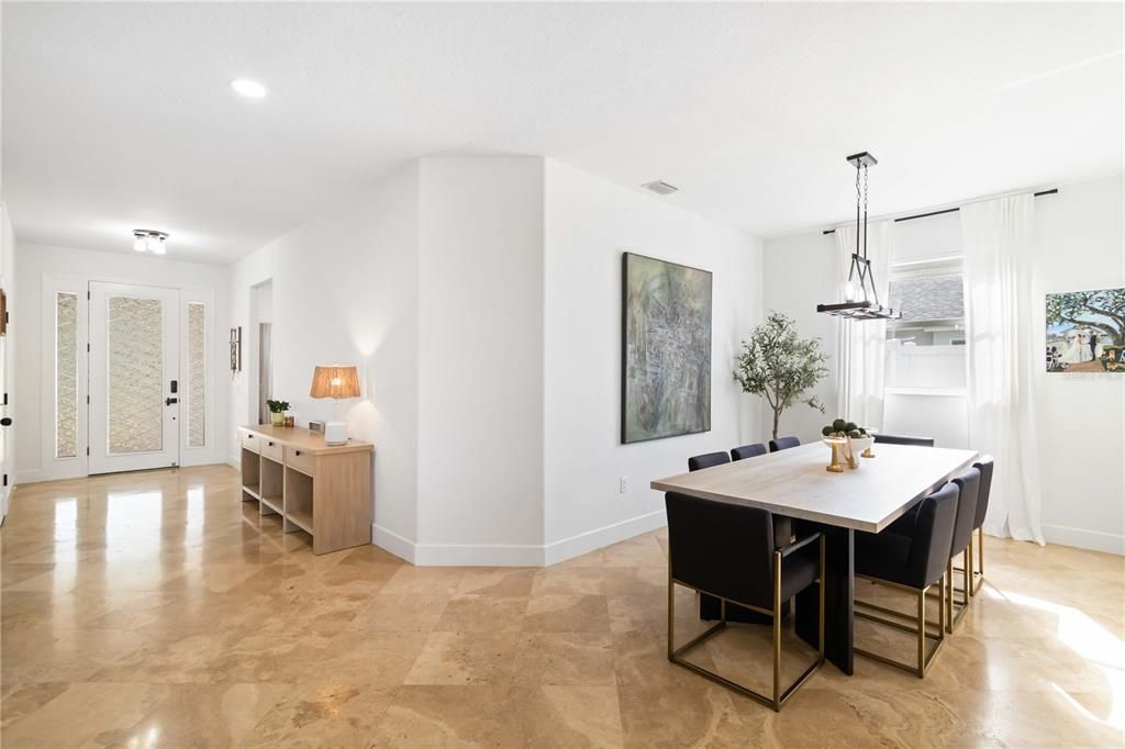 待售: $575,000 (3 贝兹, 2 浴室, 2073 平方英尺)