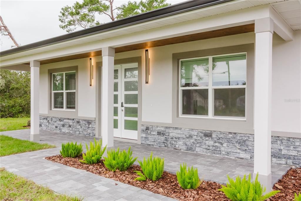 Под контрактом: $475,999 (4 спален, 3 ванн, 2020 Квадратных фут)