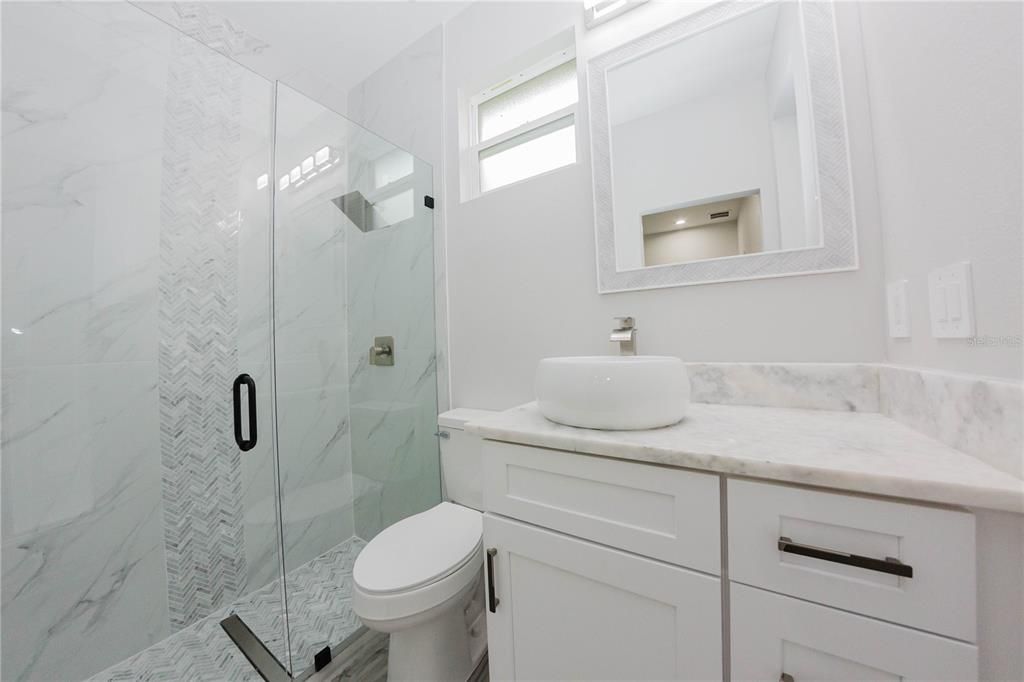 Под контрактом: $475,999 (4 спален, 3 ванн, 2020 Квадратных фут)