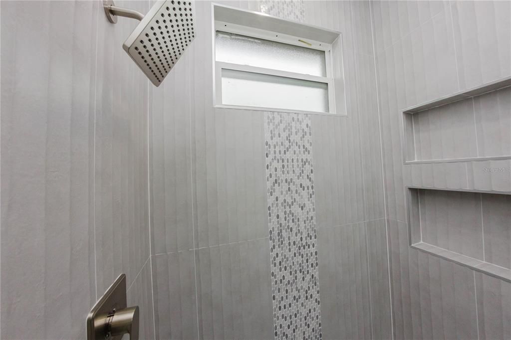 Под контрактом: $475,999 (4 спален, 3 ванн, 2020 Квадратных фут)