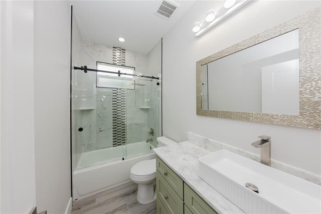 Под контрактом: $475,999 (4 спален, 3 ванн, 2020 Квадратных фут)