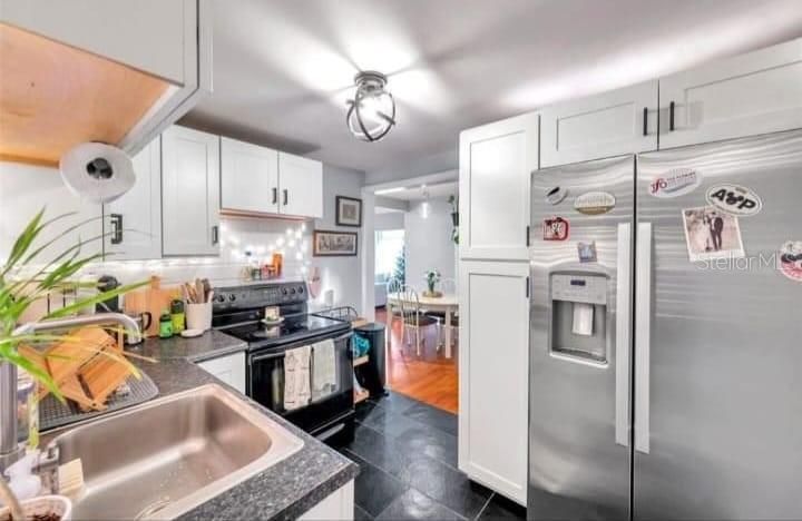 Active With Contract: $1,999 (1 beds, 1 baths, 732 Square Feet)
