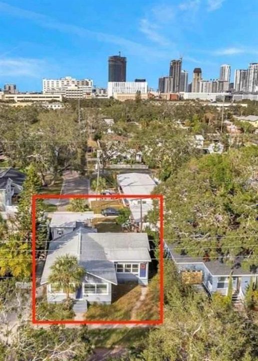 Active With Contract: $1,999 (1 beds, 1 baths, 732 Square Feet)