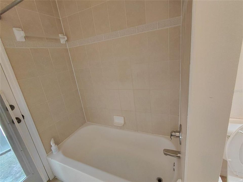 В аренду: $1,800 (4 спален, 3 ванн, 2231 Квадратных фут)