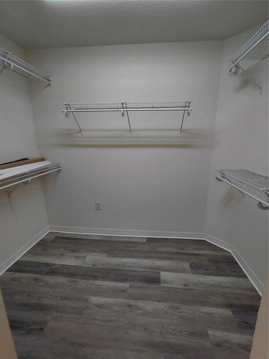 В аренду: $1,800 (4 спален, 3 ванн, 2231 Квадратных фут)