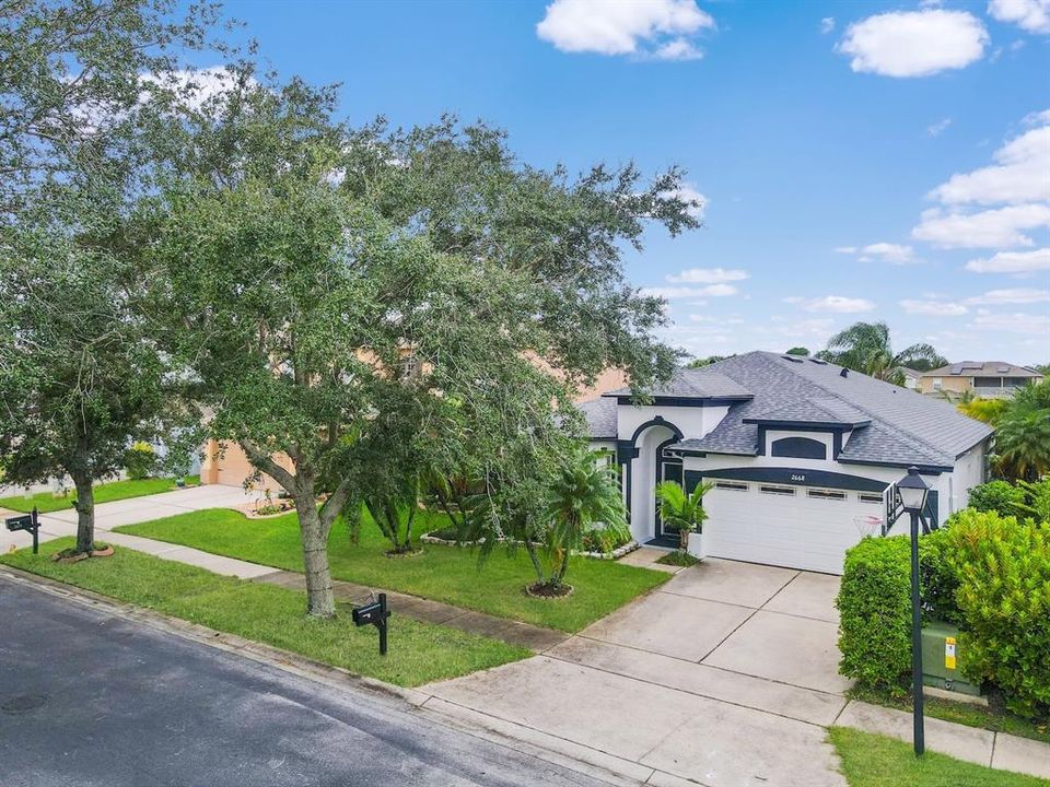 For Sale: $549,900 (4 beds, 2 baths, 2121 Square Feet)