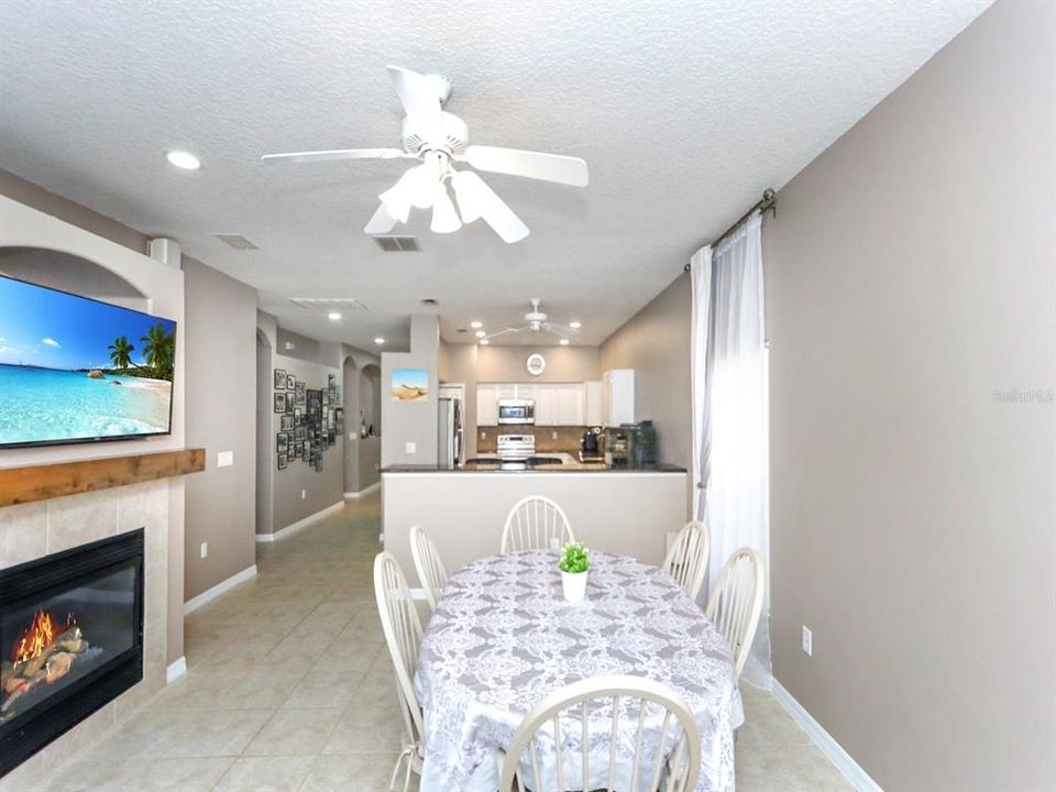 For Sale: $549,900 (4 beds, 2 baths, 2121 Square Feet)