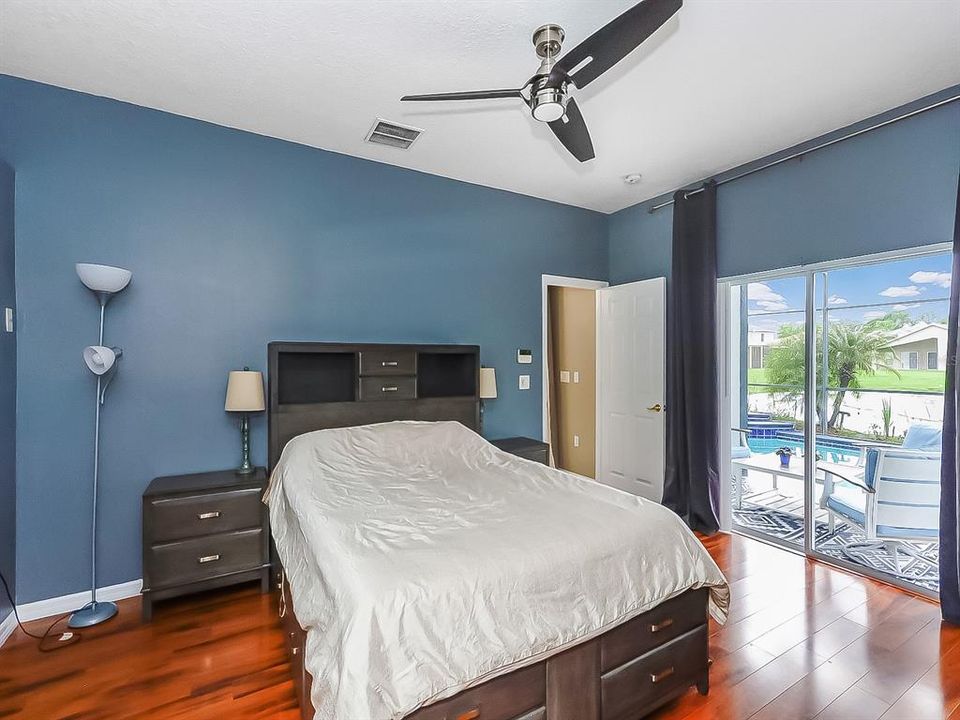 For Sale: $549,900 (4 beds, 2 baths, 2121 Square Feet)