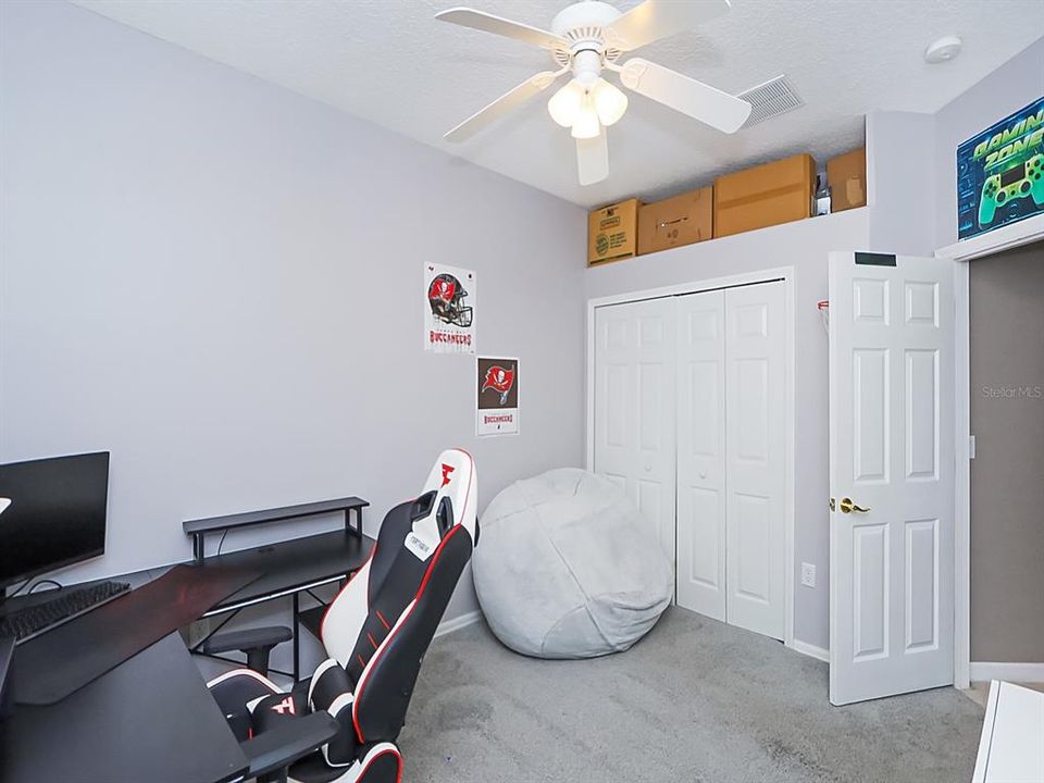 For Sale: $549,900 (4 beds, 2 baths, 2121 Square Feet)