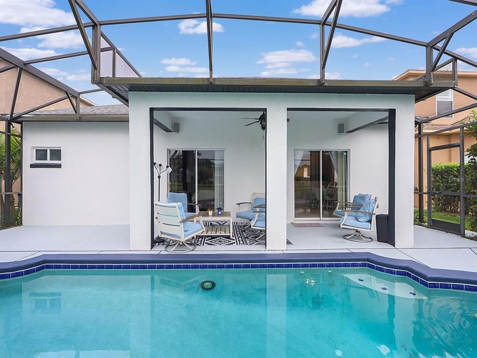 For Sale: $549,900 (4 beds, 2 baths, 2121 Square Feet)