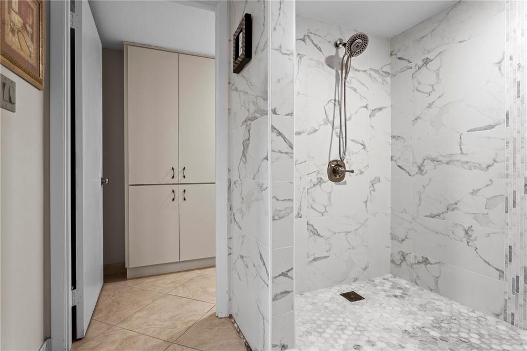 Active With Contract: $1,200,000 (3 beds, 3 baths, 2007 Square Feet)