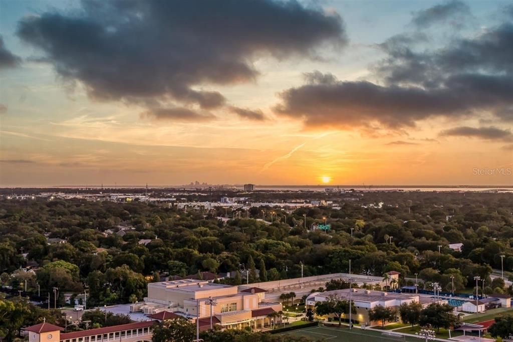 Active With Contract: $1,200,000 (3 beds, 3 baths, 2007 Square Feet)