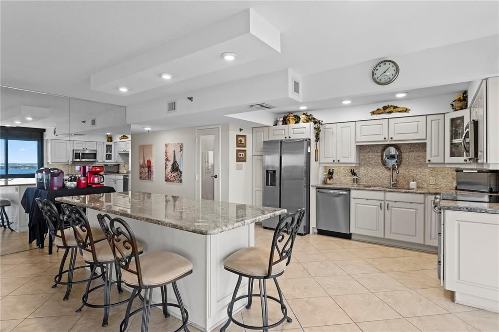 Active With Contract: $1,200,000 (3 beds, 3 baths, 2007 Square Feet)