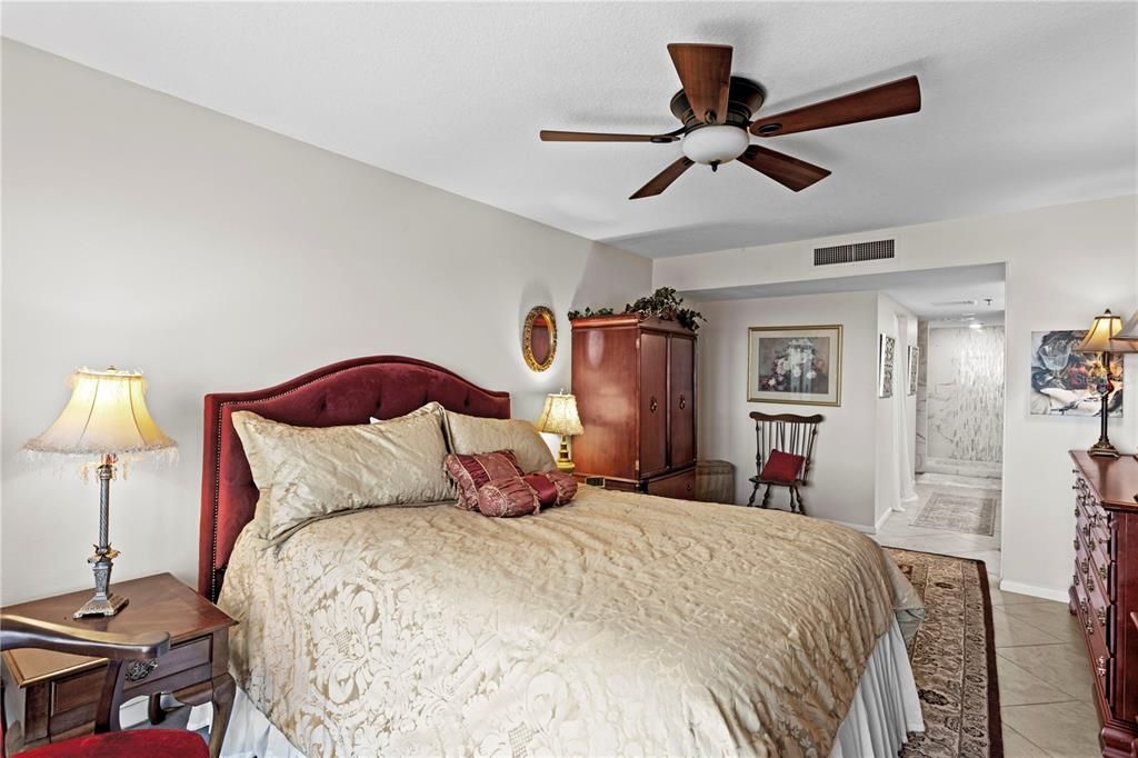 Active With Contract: $1,200,000 (3 beds, 3 baths, 2007 Square Feet)