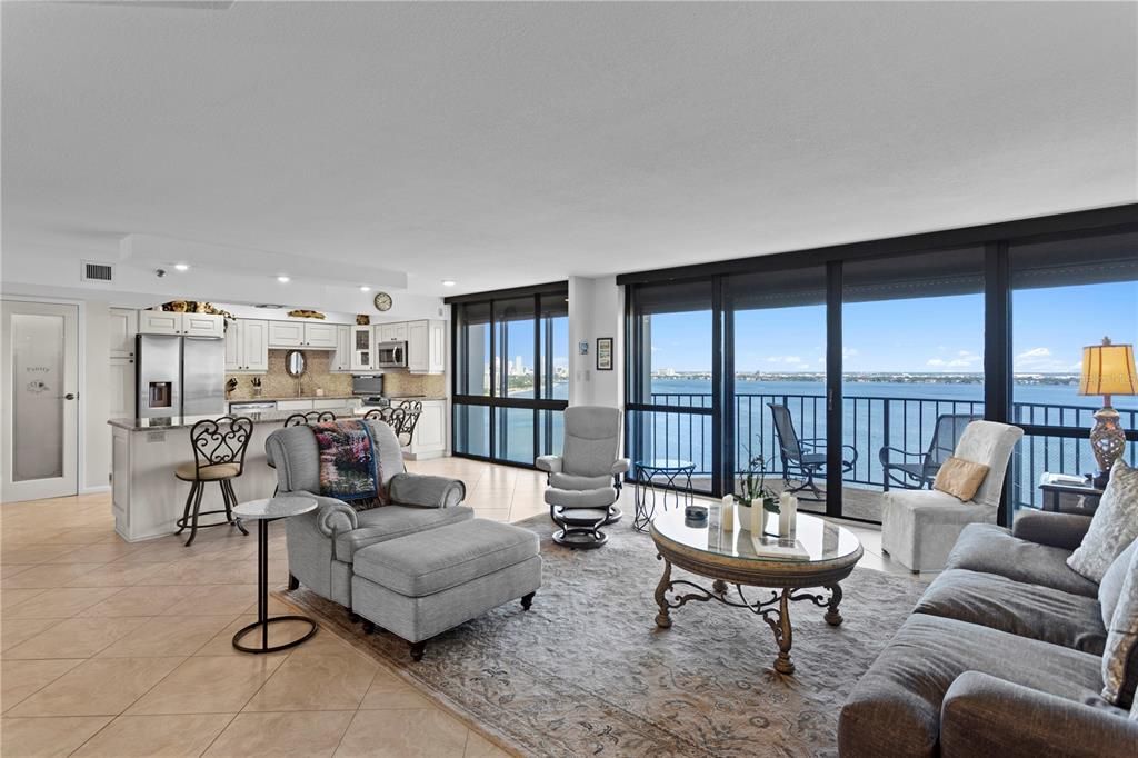 Active With Contract: $1,200,000 (3 beds, 3 baths, 2007 Square Feet)