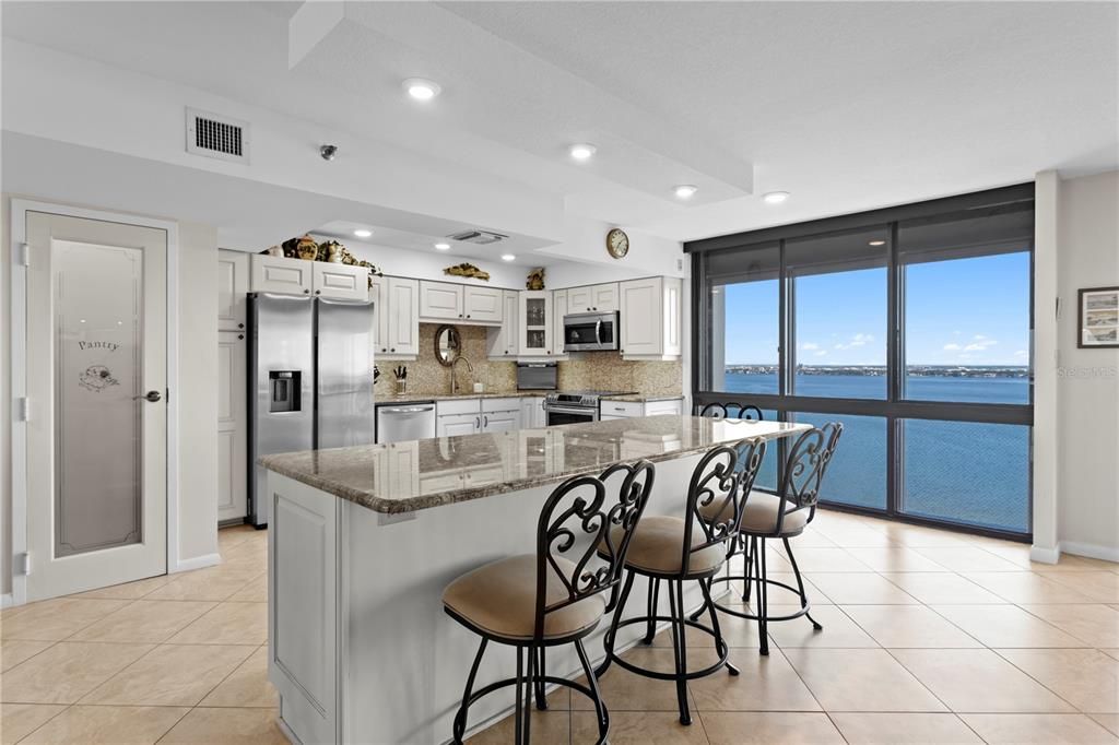 Active With Contract: $1,200,000 (3 beds, 3 baths, 2007 Square Feet)