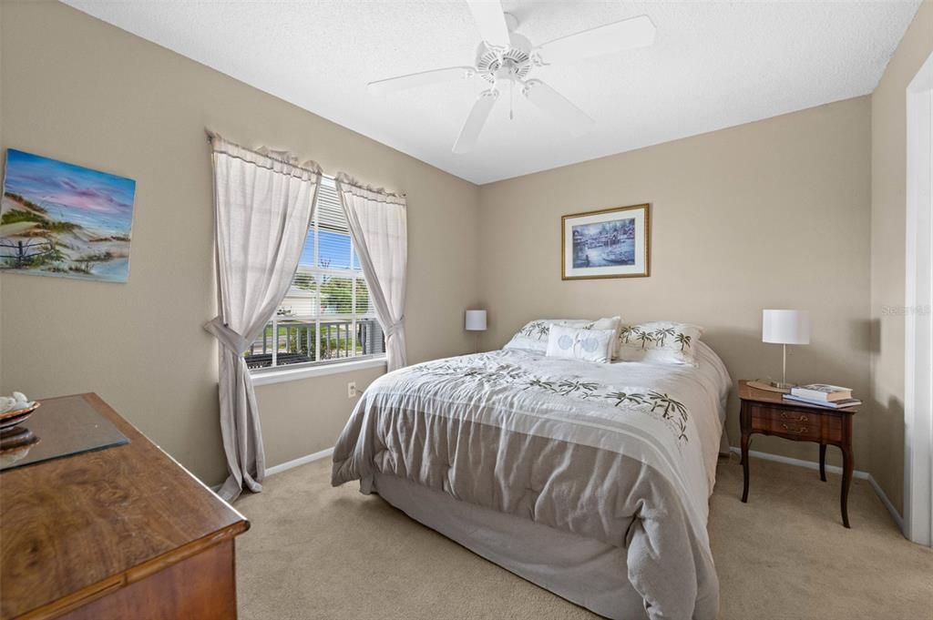 Active With Contract: $279,000 (3 beds, 2 baths, 952 Square Feet)