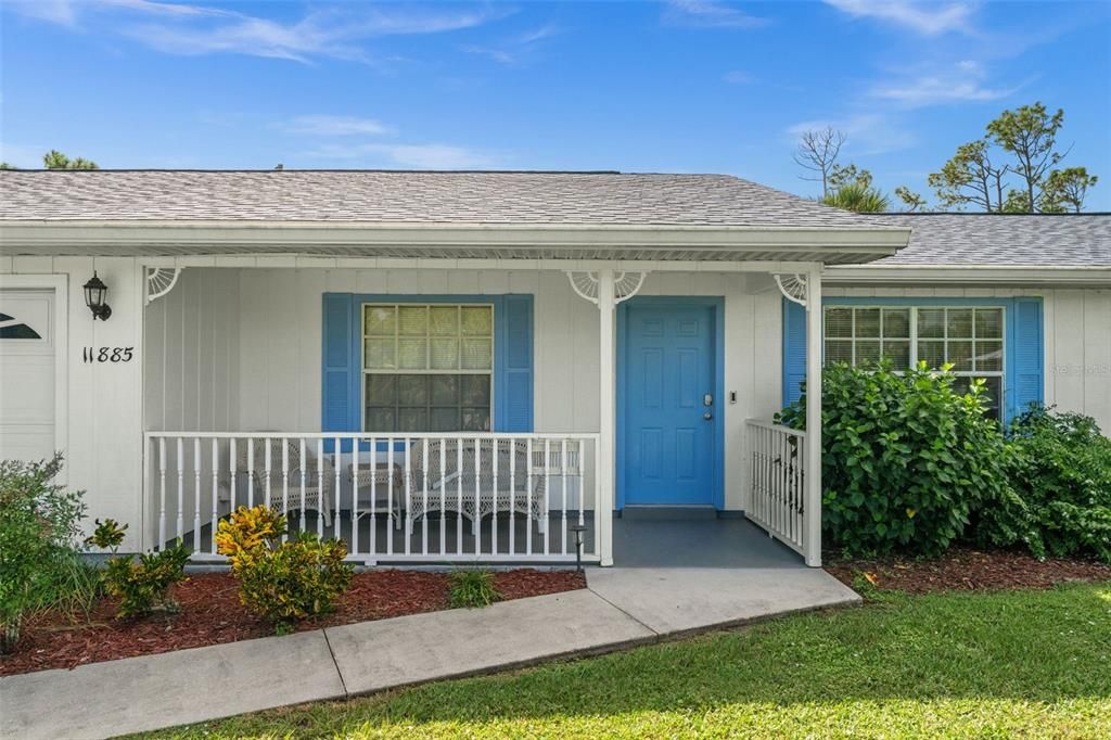 Active With Contract: $279,000 (3 beds, 2 baths, 952 Square Feet)