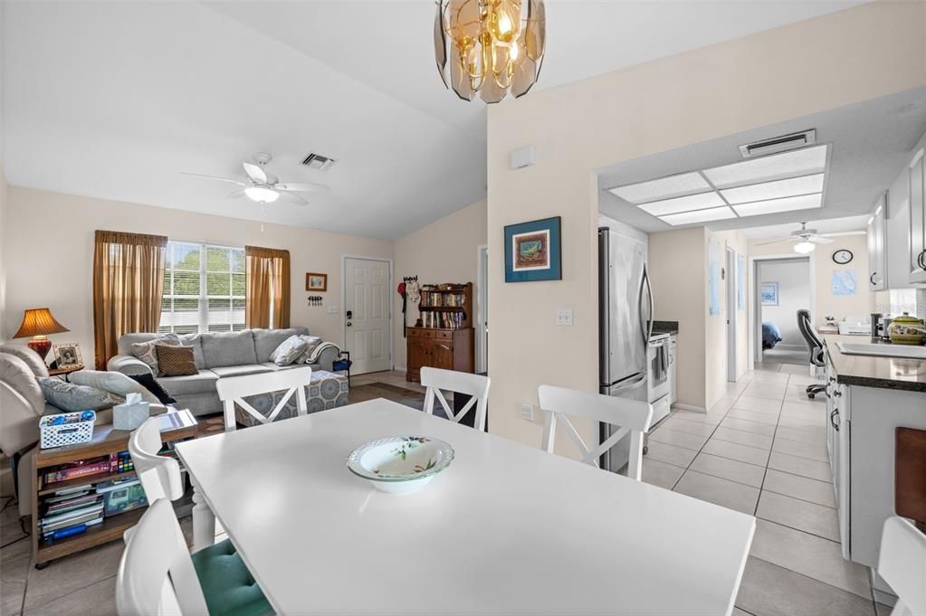 Active With Contract: $279,000 (3 beds, 2 baths, 952 Square Feet)