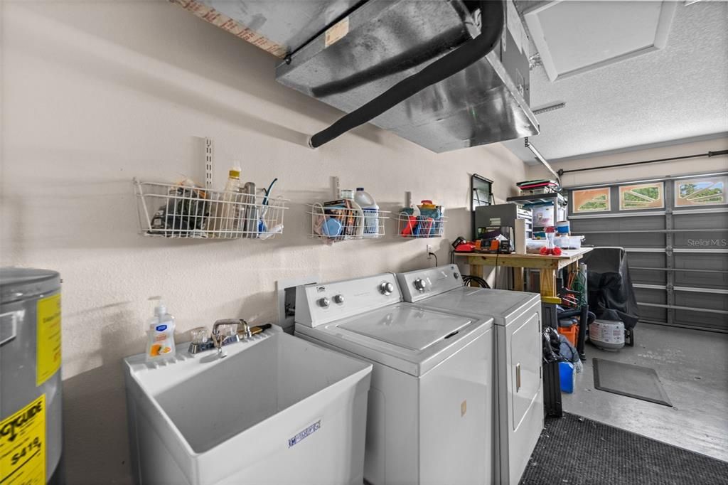 Active With Contract: $279,000 (3 beds, 2 baths, 952 Square Feet)