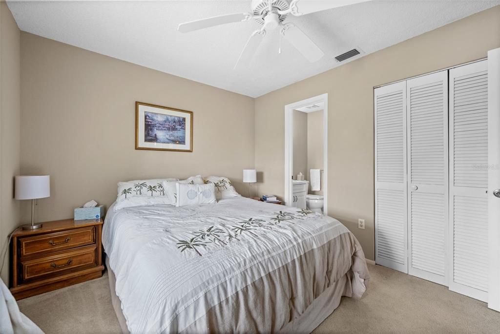 Active With Contract: $279,000 (3 beds, 2 baths, 952 Square Feet)