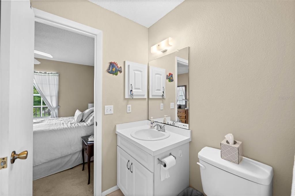 Active With Contract: $279,000 (3 beds, 2 baths, 952 Square Feet)