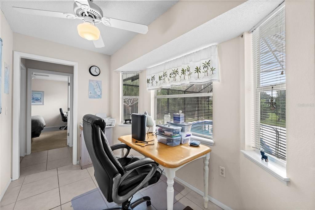 Active With Contract: $279,000 (3 beds, 2 baths, 952 Square Feet)