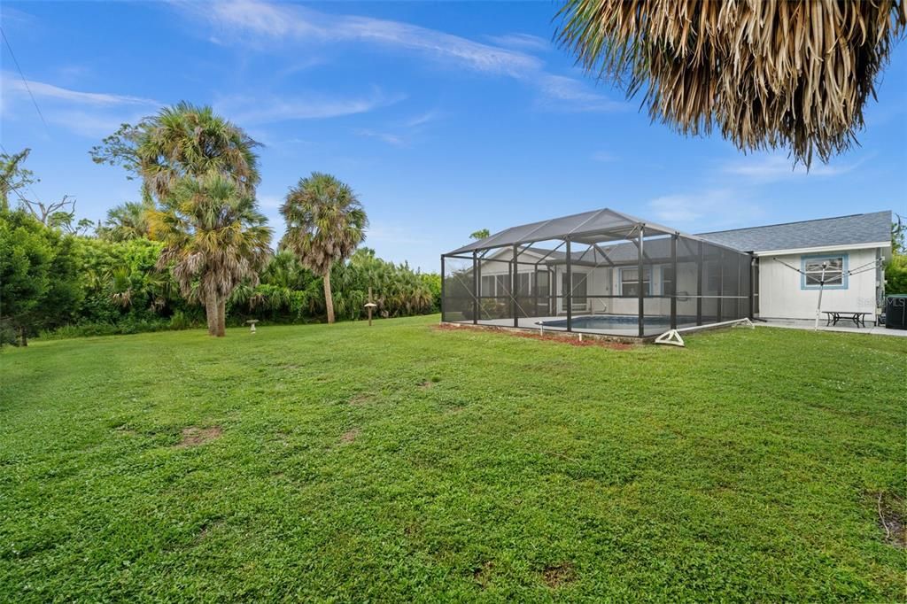 Active With Contract: $279,000 (3 beds, 2 baths, 952 Square Feet)