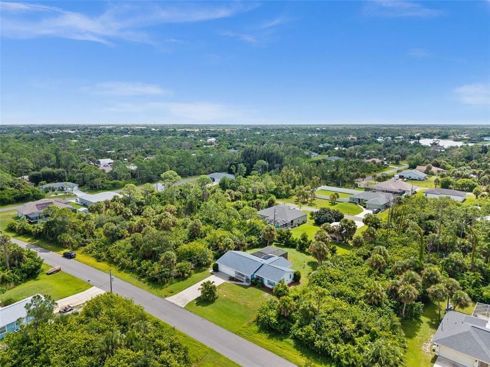 Active With Contract: $279,000 (3 beds, 2 baths, 952 Square Feet)