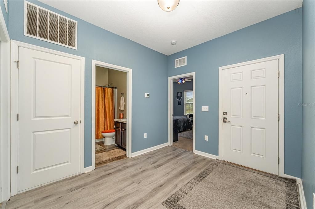 Active With Contract: $270,000 (4 beds, 2 baths, 1929 Square Feet)