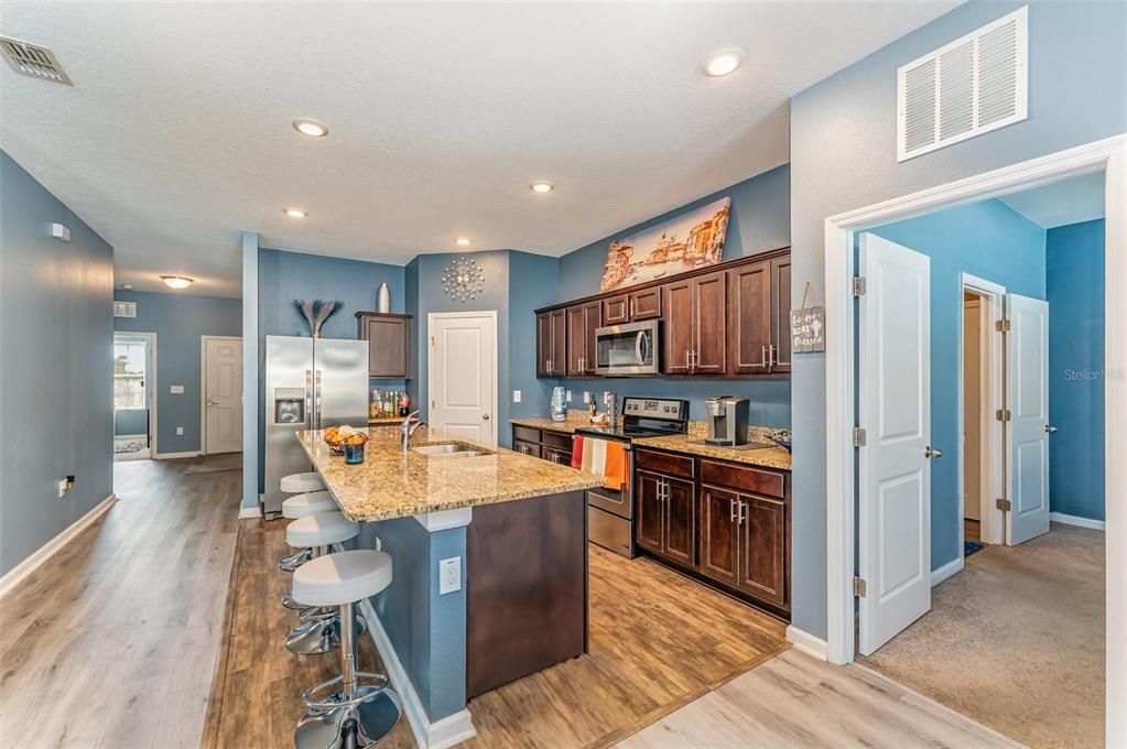 Active With Contract: $270,000 (4 beds, 2 baths, 1929 Square Feet)