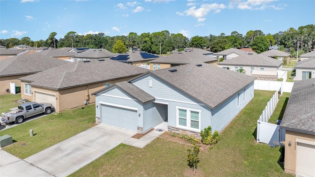 Active With Contract: $270,000 (4 beds, 2 baths, 1929 Square Feet)