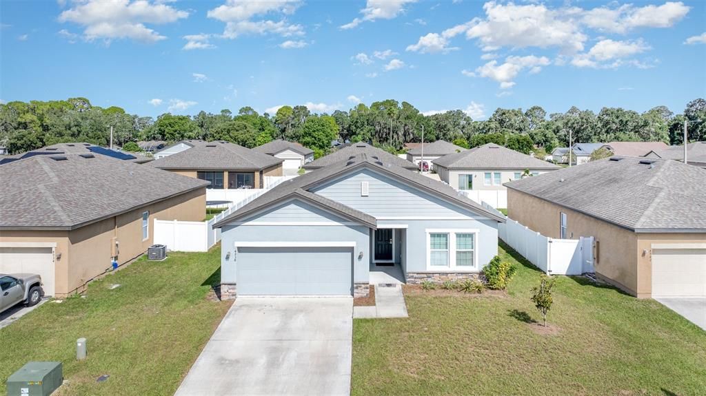 Active With Contract: $270,000 (4 beds, 2 baths, 1929 Square Feet)