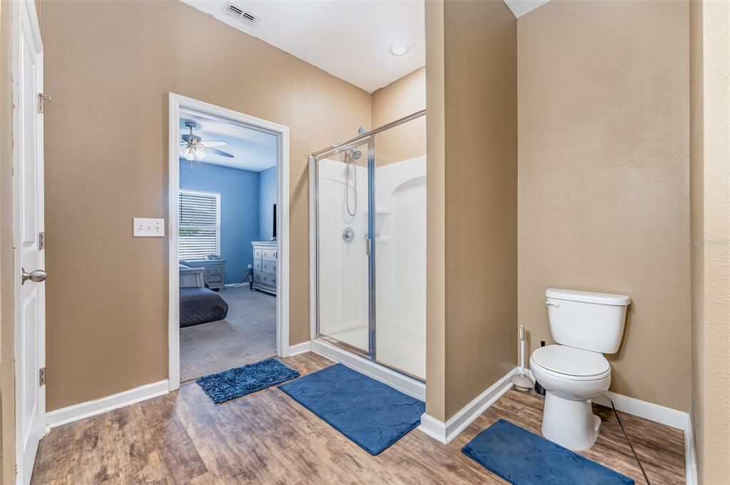 Active With Contract: $270,000 (4 beds, 2 baths, 1929 Square Feet)