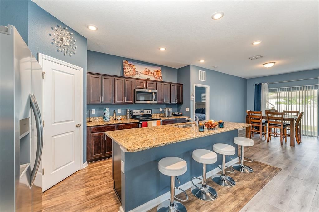 Active With Contract: $270,000 (4 beds, 2 baths, 1929 Square Feet)